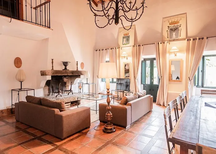 Le Chai, Belle Pour 13 Personnes Au Coeur D'un Vignoble Avec Piscine