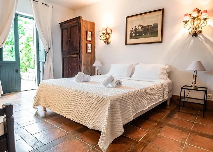 Le Chai, Belle Pour 13 Personnes Au Coeur D'un Vignoble Avec Piscine Villa *