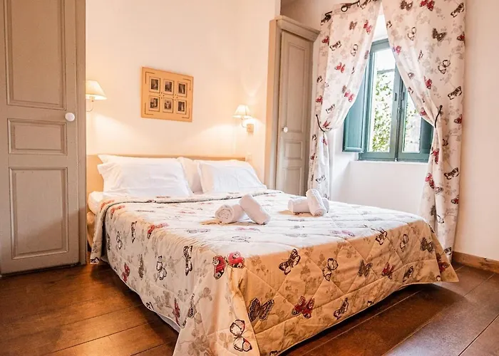 Villa Le Chai, Belle Pour 13 Personnes Au Coeur D'un Vignoble Avec Piscine *