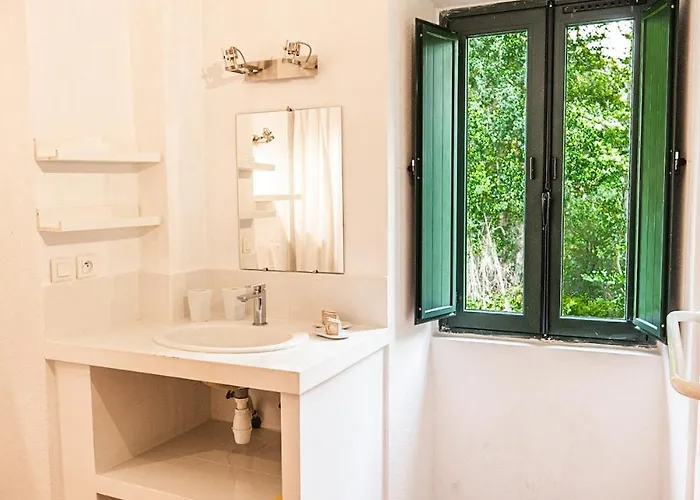 Le Chai, Belle Pour 13 Personnes Au Coeur D'un Vignoble Avec Piscine Villa Sartène