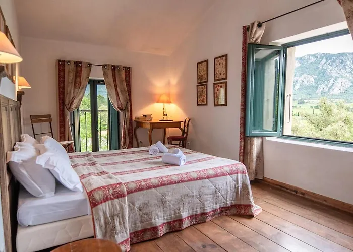 Le Chai, Belle Pour 13 Personnes Au Coeur D'un Vignoble Avec Piscine Villa *