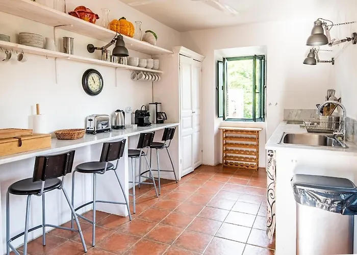 Villa Le Chai, Belle Pour 13 Personnes Au Coeur D'un Vignoble Avec Piscine Sartène