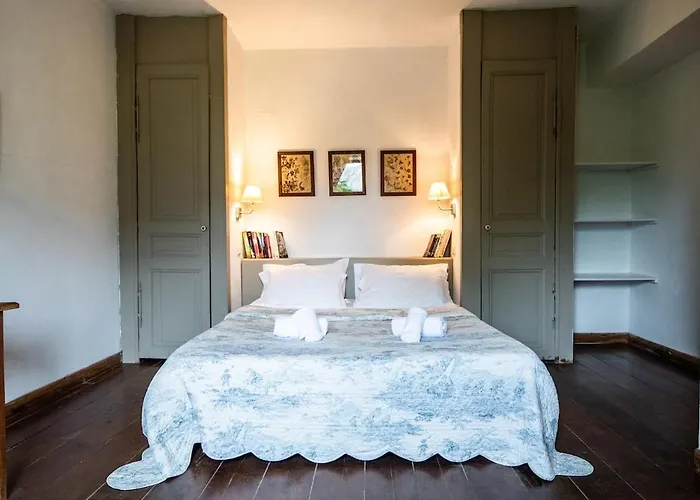 Le Chai, Belle Pour 13 Personnes Au Coeur D'un Vignoble Avec Piscine