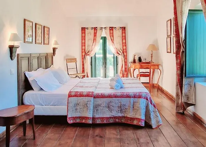 Villa Le Chai, Belle Pour 13 Personnes Au Coeur D'un Vignoble Avec Piscine