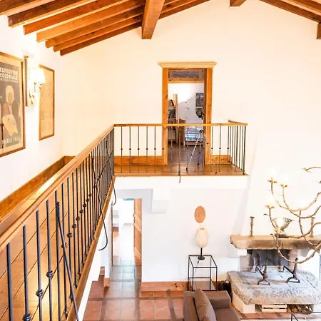 Villa Le Chai, Belle Pour 13 Personnes Au Coeur D'un Vignoble Avec Piscine *