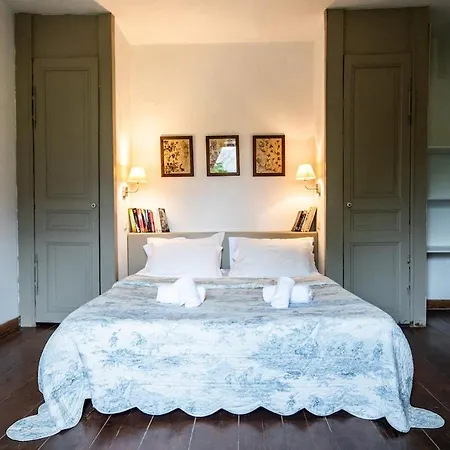 Le Chai, Belle Pour 13 Personnes Au Coeur D'un Vignoble Avec Piscine