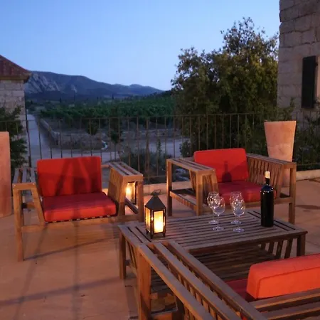 Le Chai, Belle Pour 13 Personnes Au Coeur D'un Vignoble Avec Piscine * Sartène